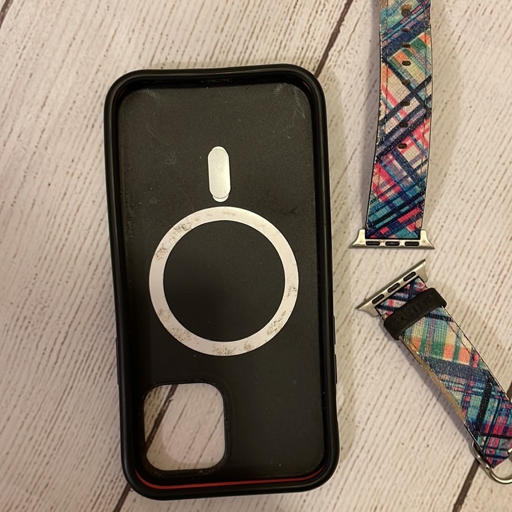 Casetify iwatch band and matching iPhone 12 case​​​ - Picture 7 of 8